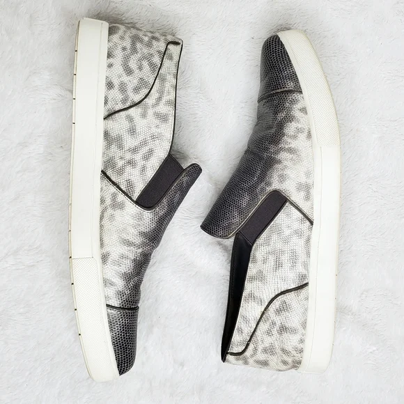 Vince Paeyre Embossed Pointed Cap Toe Slip-On Sneakers - Picture 9 of 11